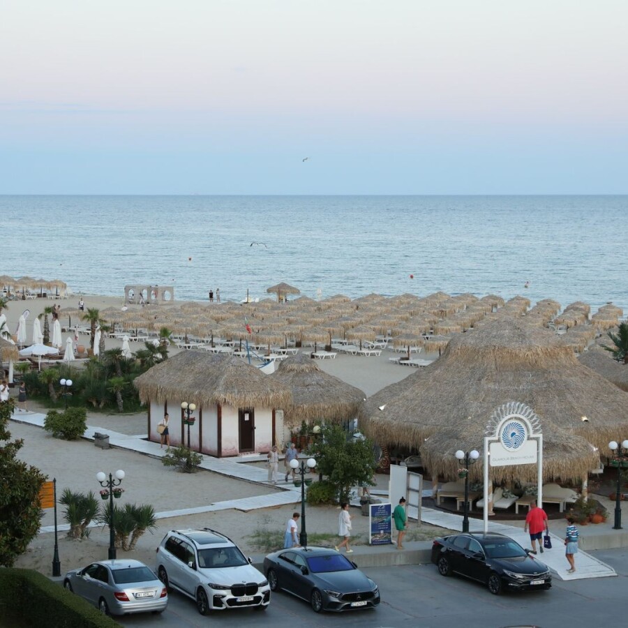 Вашата морска почивка започва тук